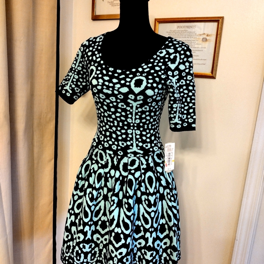 New GB size M  dress